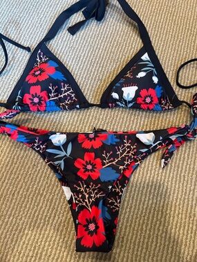 NWOT KHONGBOON Aussie Wacoal Black Floral cheeky string Bikini size S/M